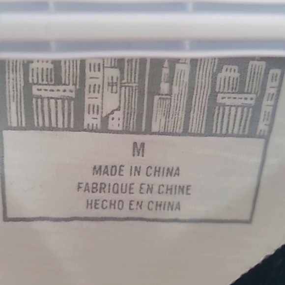 Stylish, Zoo York T-Shirt - Picture 4 of 4